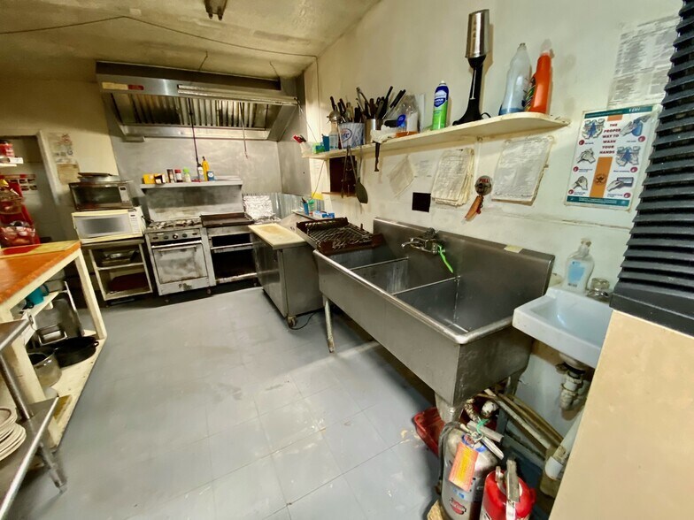 8059 Florence Ave, Virgilina, VA à vendre - Photo intérieure - Image 2 de 9