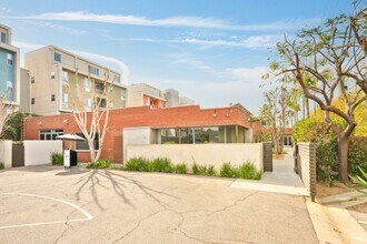 4201 Redwood Ave, Los Angeles, CA à louer Photo du bâtiment- Image 1 de 18