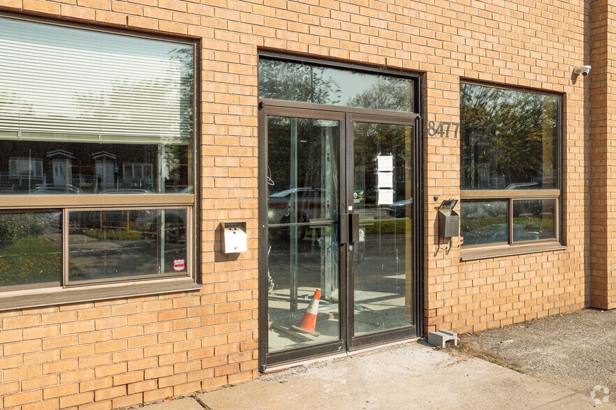 8477 Rue Cordner, Montréal, QC for sale - Building Photo - Image 3 of 7