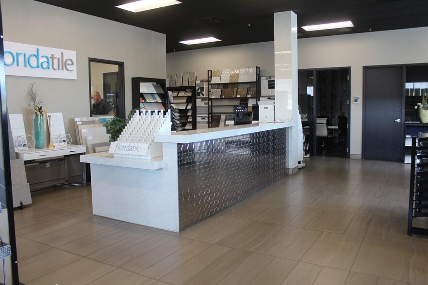 2181 W California Ave, Salt Lake City, UT for lease - Building Photo - Image 3 of 8