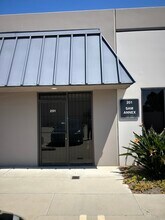 1815 W 205th St, Torrance, CA à louer Hall d’entrée- Image 2 de 4