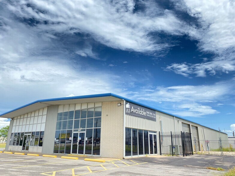 3001 FM 1765, Texas City, TX à louer - Photo du bâtiment - Image 2 de 7