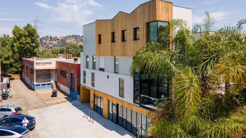 2410-2412 Eads St, Los Angeles, CA à louer - Photo du bâtiment - Image 1 de 6