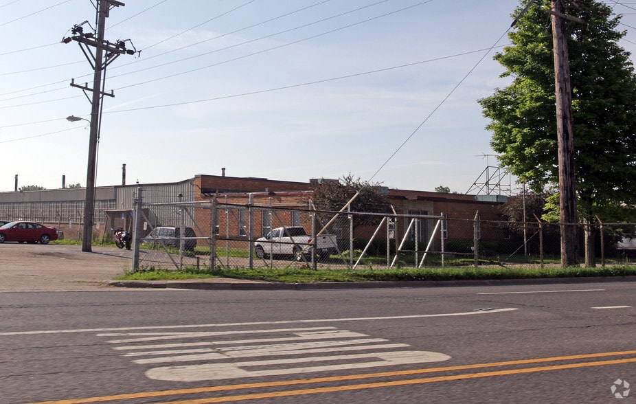 970 S Lake St, Aurora, IL à louer - Photo principale - Image 1 de 10