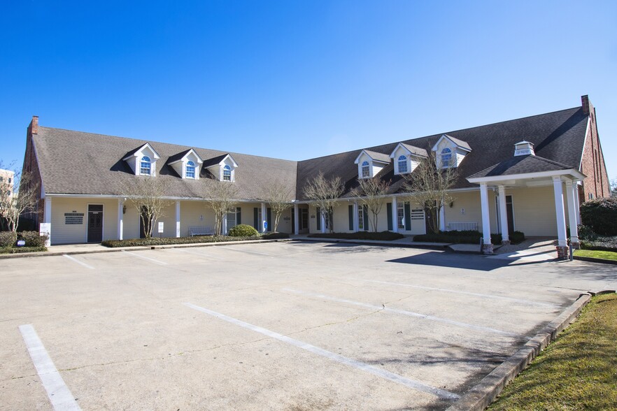 555 Doctor Michael Debakey Dr, Lake Charles, LA for sale - Building Photo - Image 1 of 17