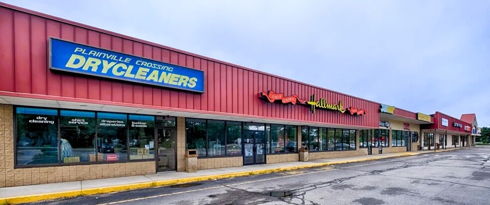 13 Taunton St, Plainville, MA for lease - Building Photo - Image 3 of 5