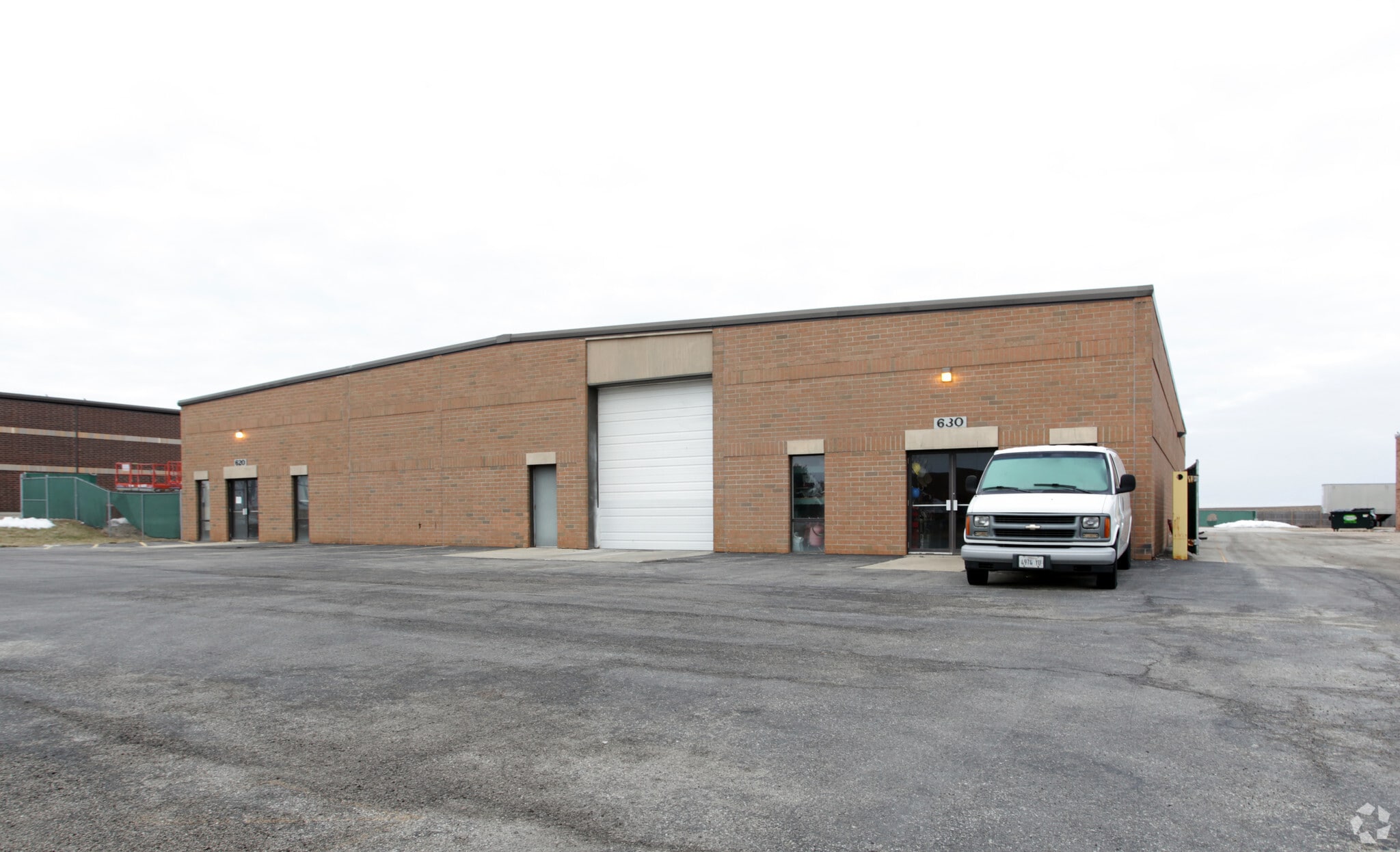 620-630 Heartland Dr, Sugar Grove, IL for sale Primary Photo- Image 1 of 16