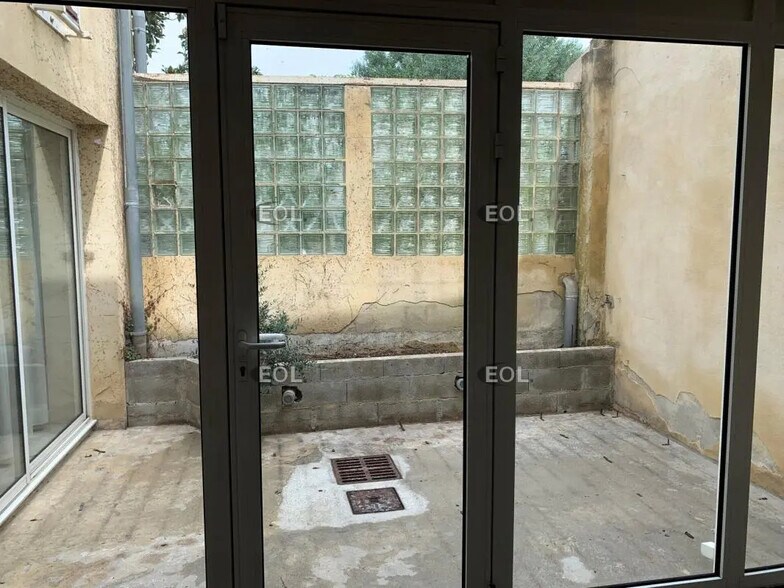 Retail in Sorgues for lease - Interior Photo - Image 3 of 4