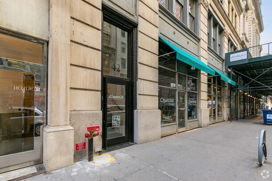 44 W 24th St, New York, NY à vendre - Photo du bâtiment - Image 3 de 20