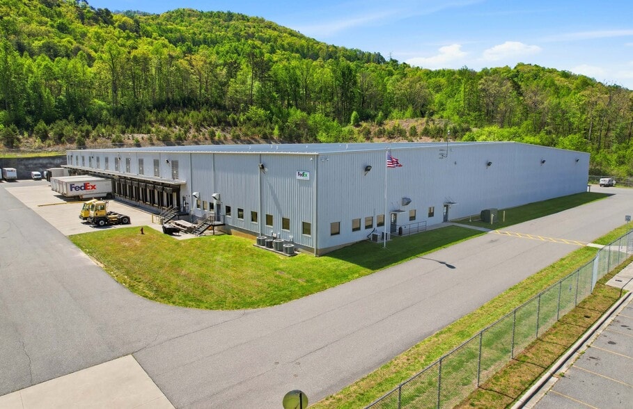 1995 Route 19 S, Bryson City, NC for sale - Building Photo - Image 3 of 12