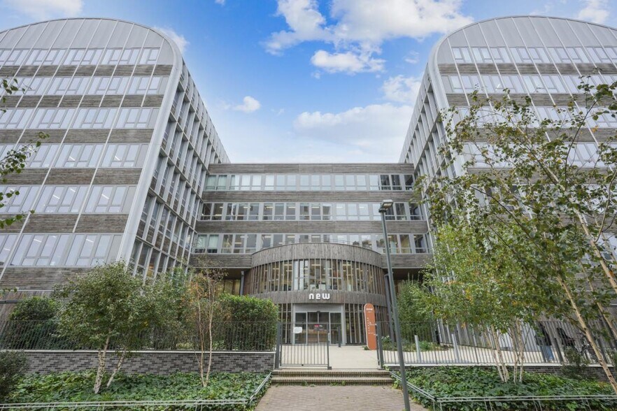 200 Quai Aulagnier, Asnières-sur-Seine à louer - Photo du bâtiment - Image 1 de 17