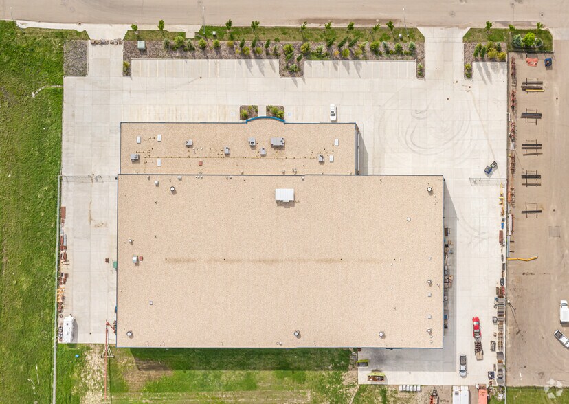 5303 36 St NW, Edmonton, AB à vendre - Aérien - Image 3 de 4