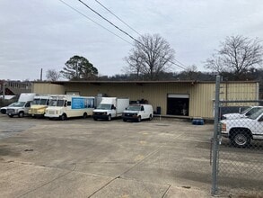 2100 S Lyerly St, Chattanooga, TN for lease Building Photo- Image 1 of 7