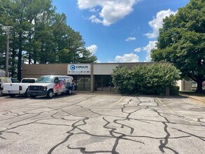 4209 Frontage Rd, Fayetteville, AR for lease Interior Photo- Image 2 of 7