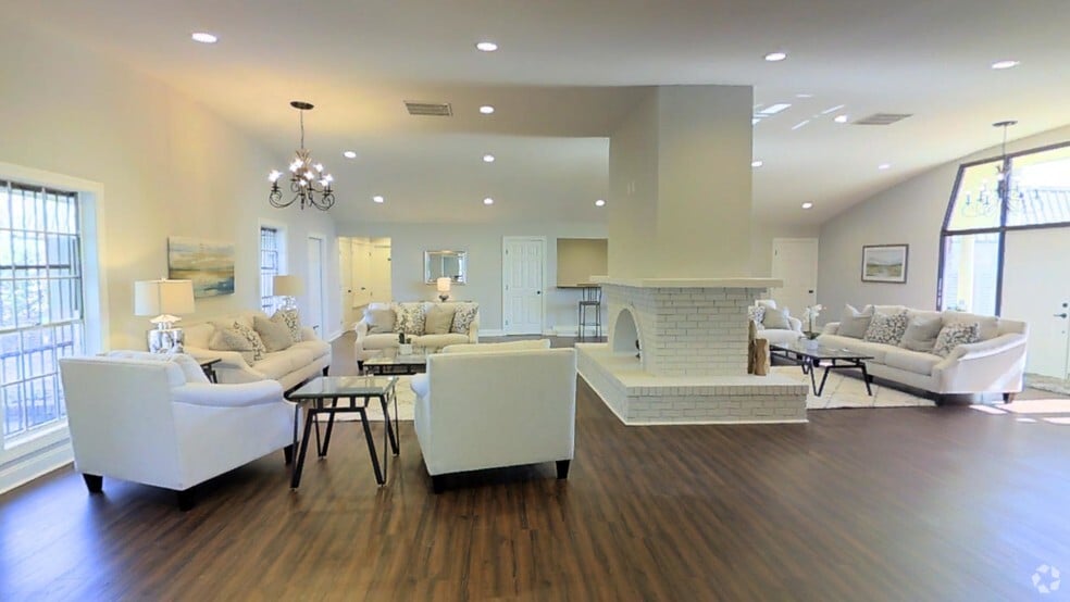 4930 Park Towne Way, Montgomery, AL for sale - Matterport 3D Scan - Image 2 of 36