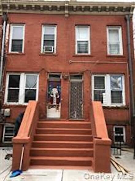 764 E 213th St, Bronx, NY for sale - Building Photo - Image 2 of 3