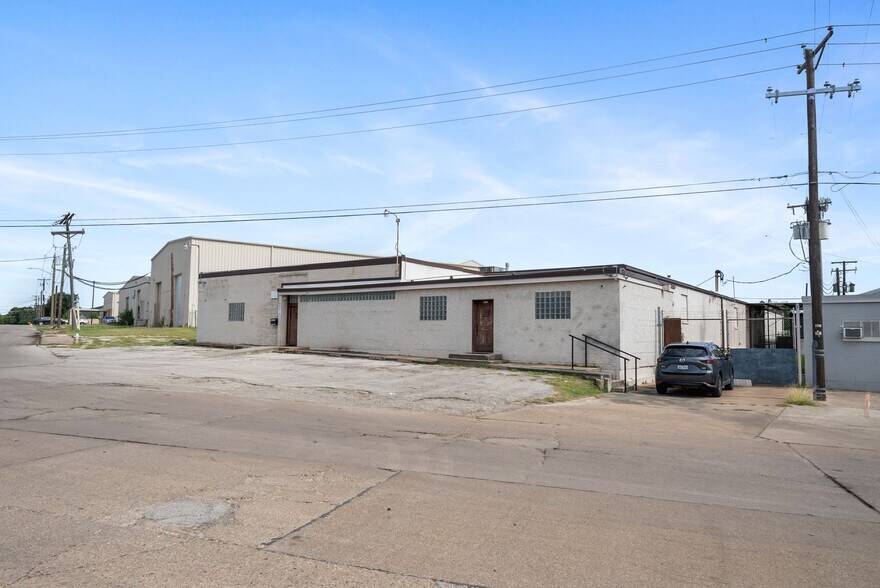 6001 Tension Dr, Fort Worth, TX à vendre - Photo du bâtiment - Image 2 de 19
