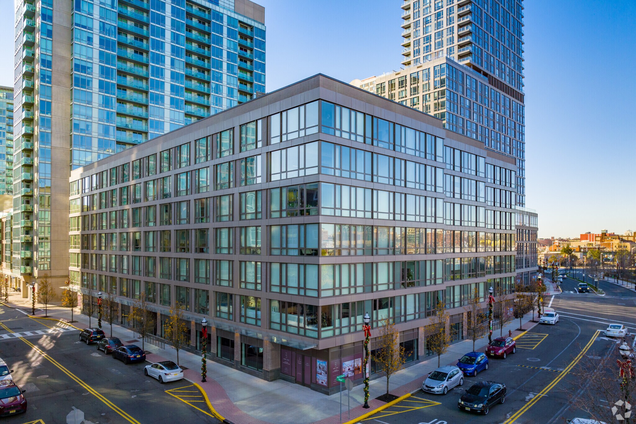 2 Shore Ln, Jersey City, NJ à vendre Photo principale- Image 1 de 9