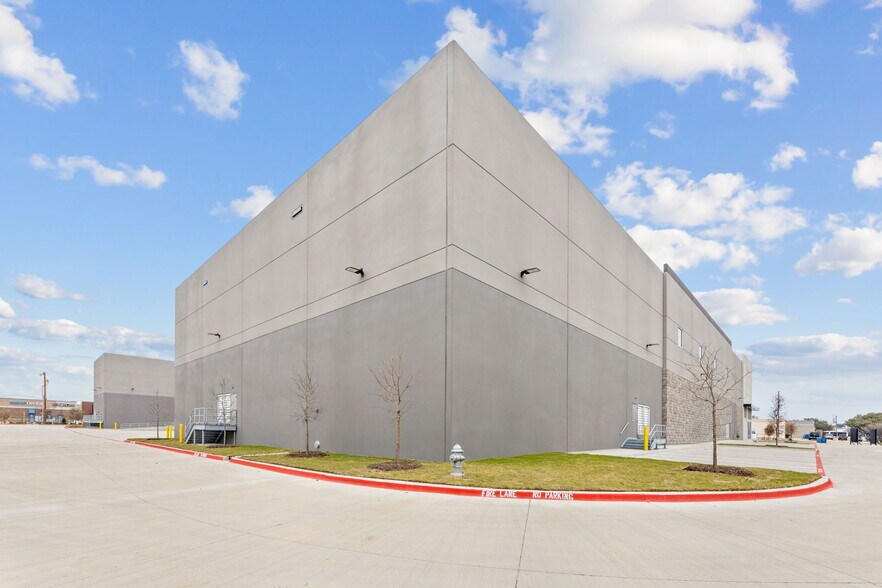 3301 Enterprise Dr, Rowlett, TX à vendre - Photo du bâtiment - Image 3 de 35