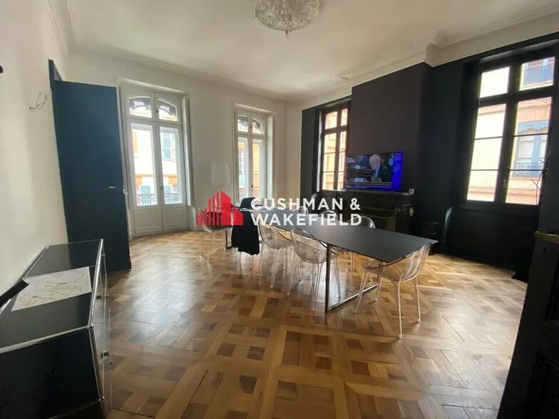 7 Rue Romiguières, Toulouse for lease - Interior Photo - Image 3 of 7