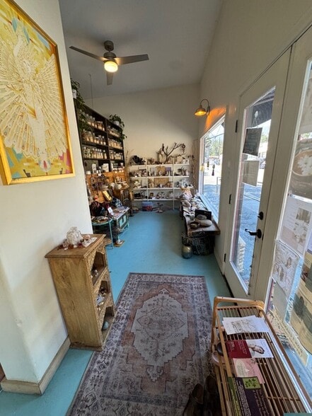 439-445 W El Roblar Dr, Ojai, CA for sale - Building Photo - Image 3 of 8