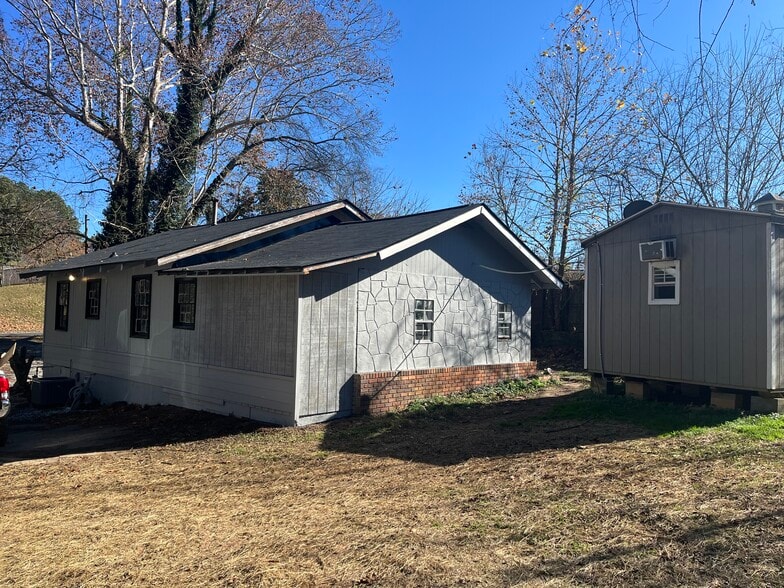 2230 Palm St, Canton, GA for lease - Building Photo - Image 3 of 6