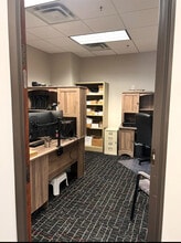 1760 S Stemmons Fwy, Lewisville, TX à louer Photo intérieure- Image 2 de 7