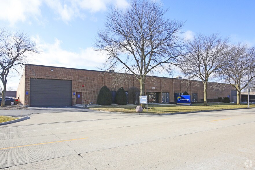 934 N Church Rd, Elmhurst, IL for lease - Building Photo - Image 1 of 10