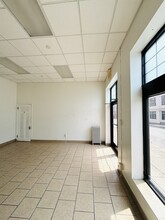 33 E 8th St, Newport, KY à louer Photo intérieure- Image 2 de 8