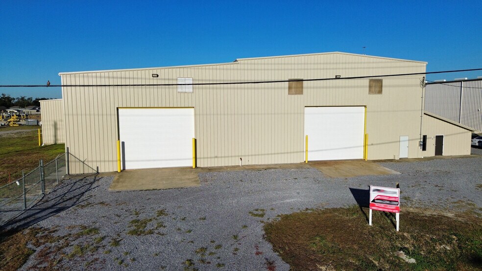 6513 Bay Line Dr, Panama City, FL à louer - Photo du bâtiment - Image 2 de 8