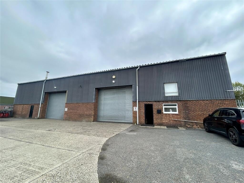 Unit 7 Crittall Dr, Braintree for lease Building Photo- Image 1 of 12