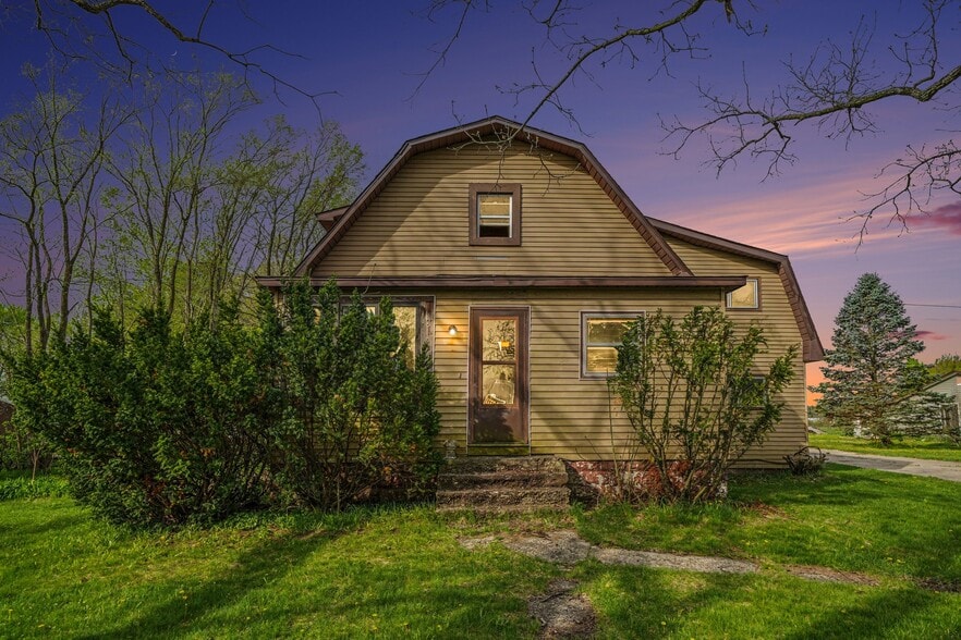 8612 Stevensville Baroda Rd, Baroda, MI for sale - Building Photo - Image 3 of 30