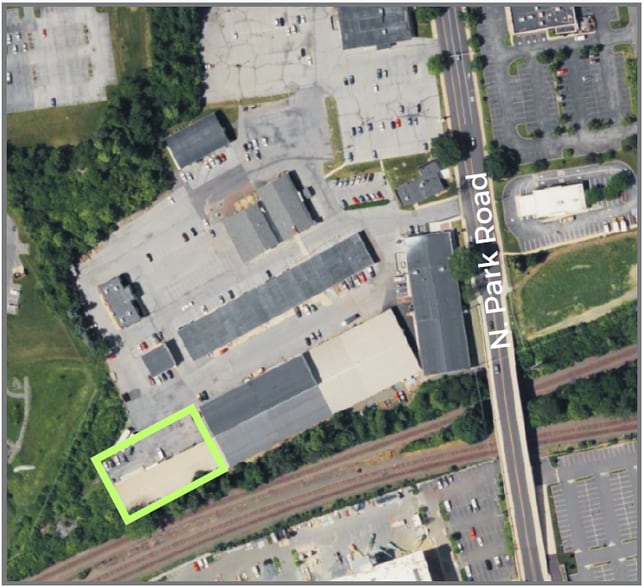 220 N Park Rd, Wyomissing, PA for lease - Building Photo - Image 2 of 3