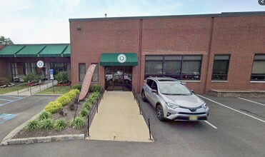 558-560 Central Ave, New Providence, NJ à louer Photo du bâtiment- Image 2 de 2