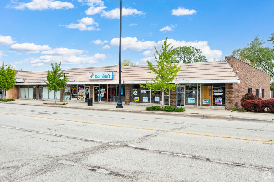 4504-4516 Oakton St, Skokie, IL for sale - Building Photo - Image 1 of 1