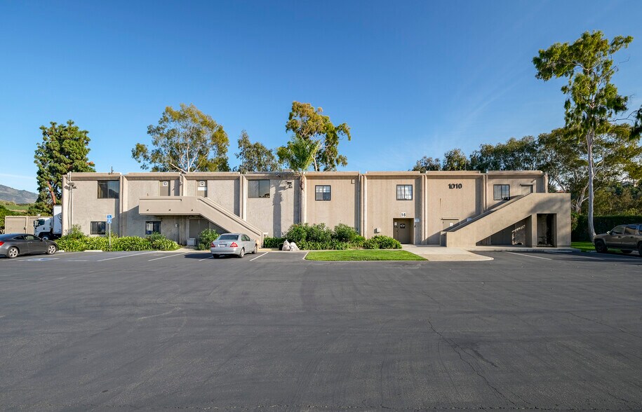 1010 Cindy Ln, Carpinteria, CA à louer - Photo du bâtiment - Image 2 de 2