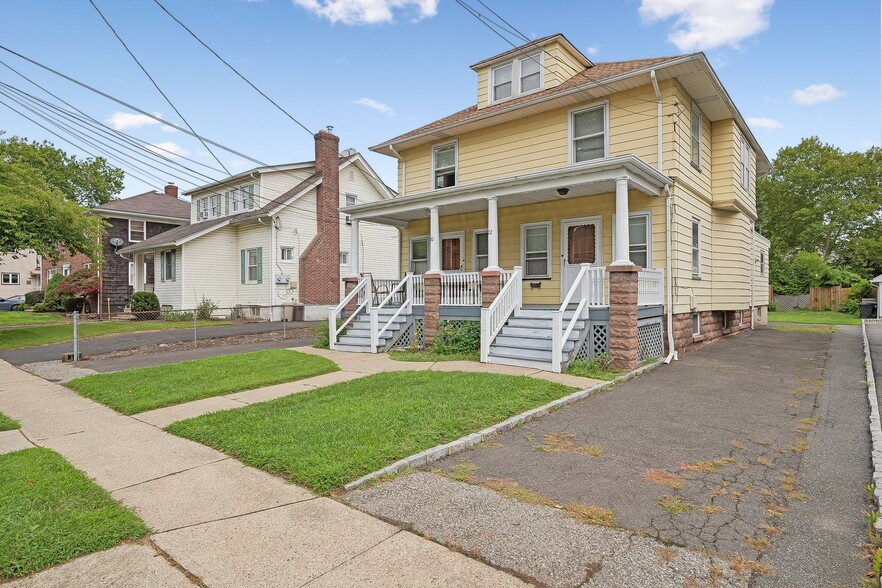 22 Blaine St, Millburn, NJ for sale - Building Photo - Image 3 of 11