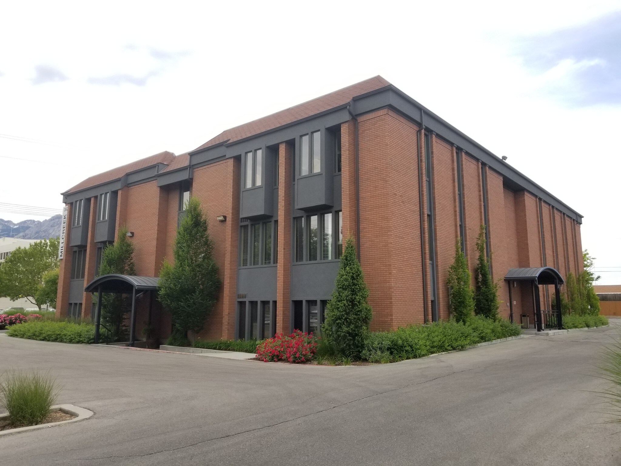 3920 S 1100 E, Salt Lake City, UT à louer Photo du bâtiment- Image 1 de 5