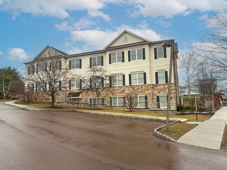 342 W Germantown Pike, Norristown, PA for sale - Building Photo - Image 2 of 24