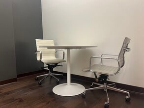 8 W 38th St, New York, NY à louer Photo intérieure- Image 2 de 14