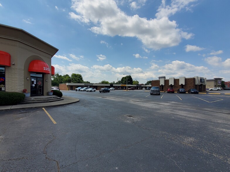 2207 University Dr NW, Huntsville, AL for lease - Building Photo - Image 1 of 2