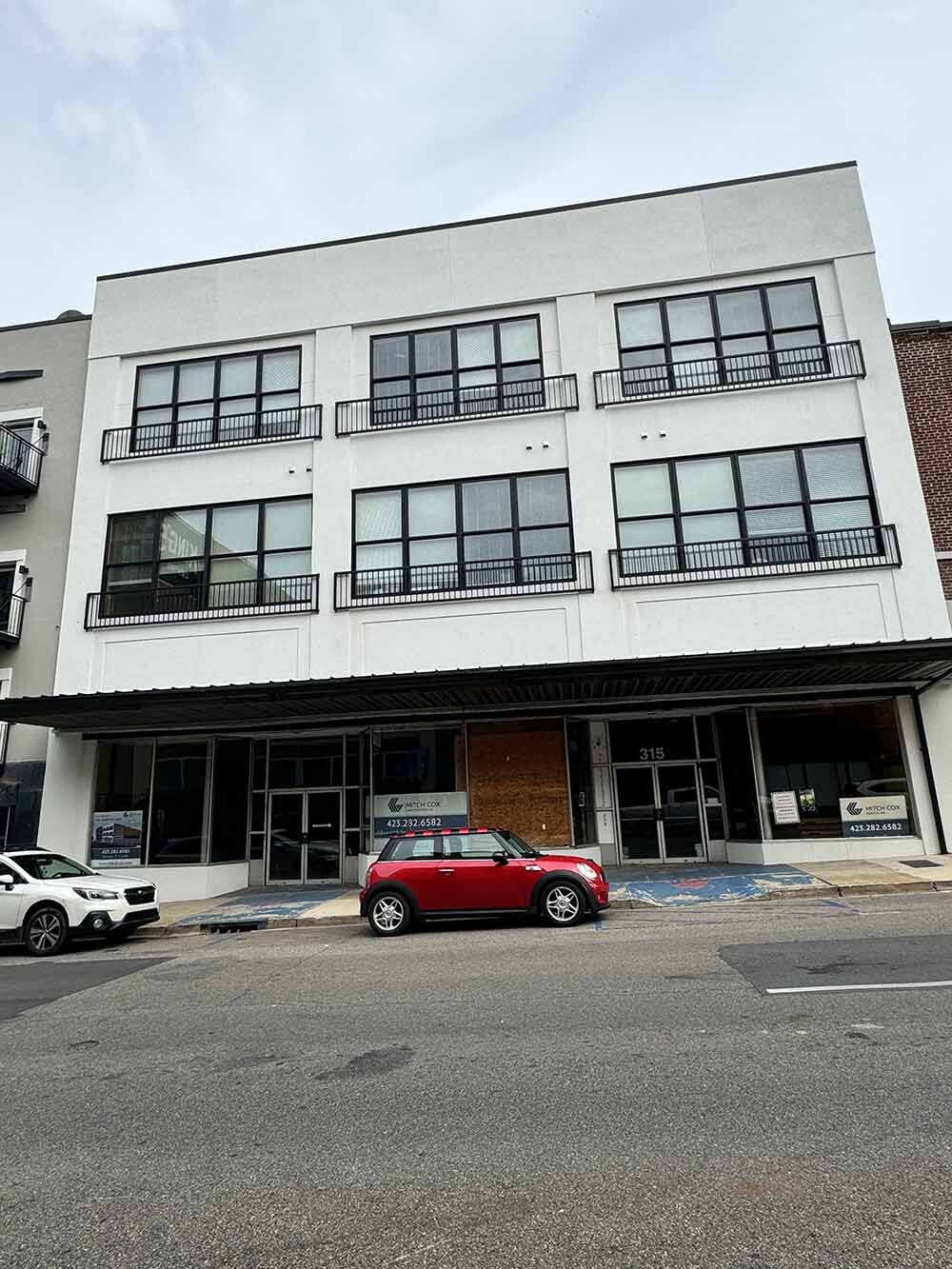 313 E Main St, Johnson City, TN à louer Photo du bâtiment- Image 1 de 2
