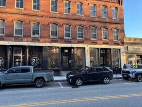 11 Roxbury St, Keene, NH à louer Photo intérieure- Image 2 de 4