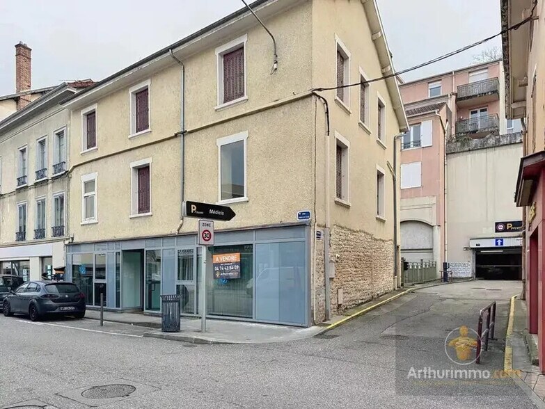 2 Rue Pontcottier, Bourgoin-Jallieu à vendre - Photo du bâtiment - Image 1 de 11