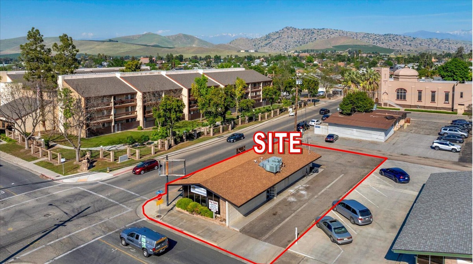 109-111 E Putnam Ave, Porterville, CA à vendre Photo du bâtiment- Image 1 de 1