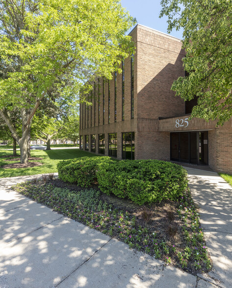 825 Victors Way, Ann Arbor, MI for lease - Building Photo - Image 2 of 9