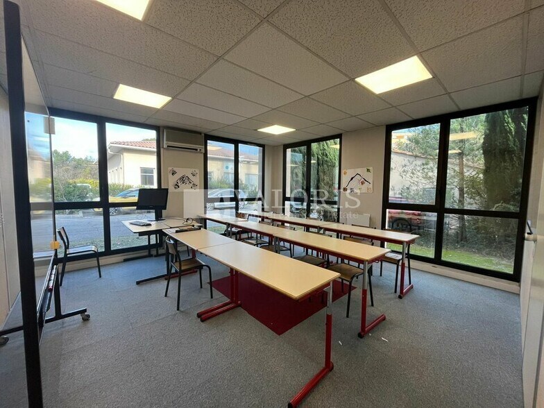 Office in Aix-en-Provence for lease - Building Photo - Image 3 of 13