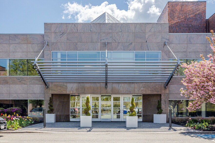 3 Allied Dr, Dedham, MA à louer - Photo du bâtiment - Image 2 de 23