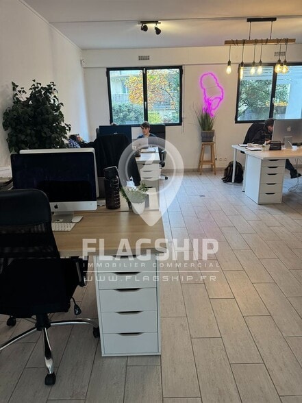 Retail in Issy-les-Moulineaux for sale - Interior Photo - Image 3 of 9