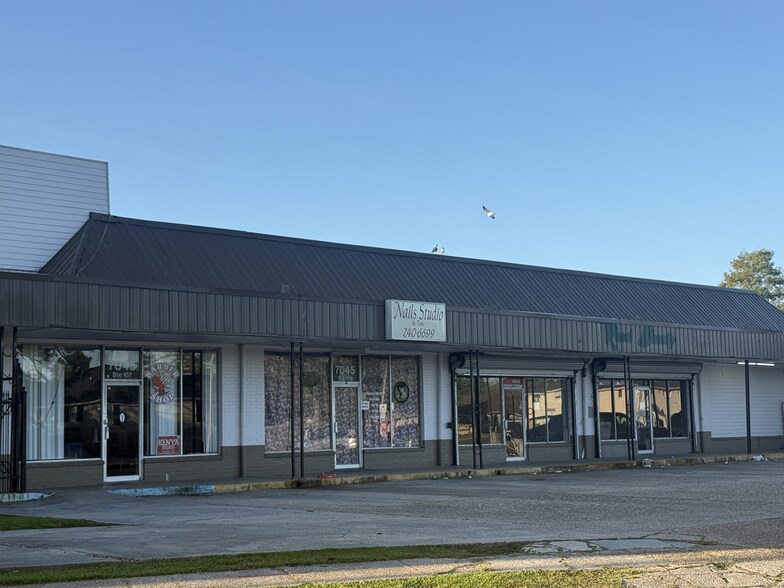 7045 Read Blvd, New Orleans, LA à louer - Photo du bâtiment - Image 3 de 6